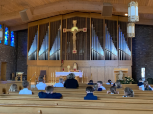 Ozaukee Catholic school students attend mass each Friday